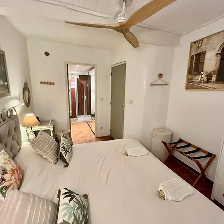 Maison Des Remparts بيت للعطل *